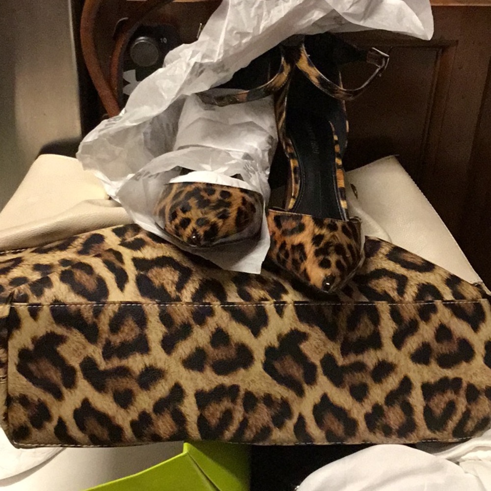 Bundle: both new…4” heels and tote.  Gianni Bini shoes  and Call it Spring tote.